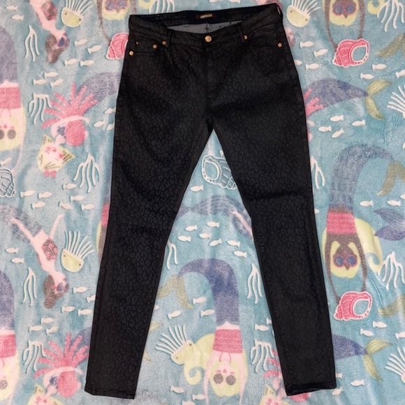 🐆 NWOT Roberto Cavalli Black Leopard Coated Jeans​ - Picture 2 of 16
